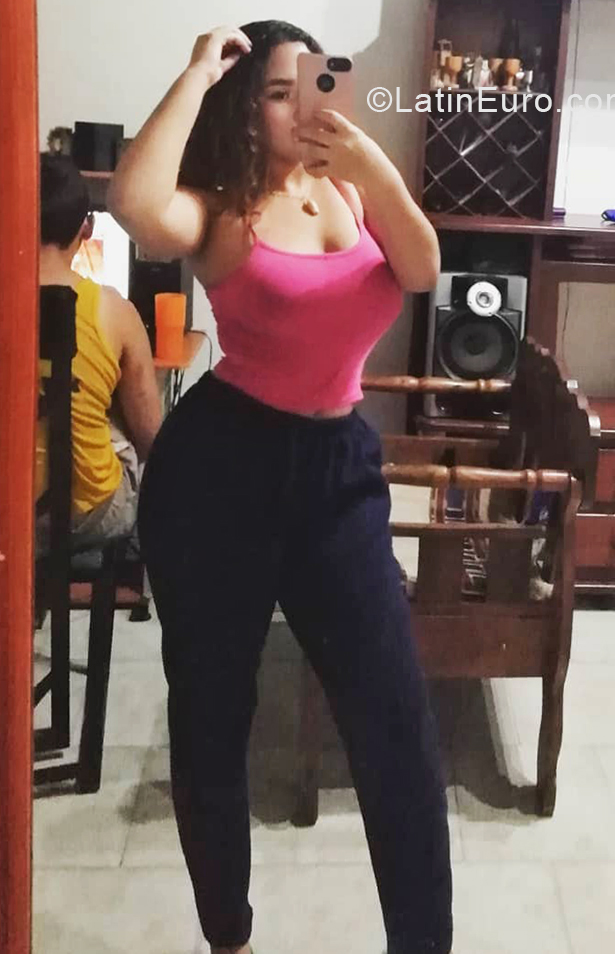 Date this lovely Venezuela girl Michelle from Acarigua VE3115