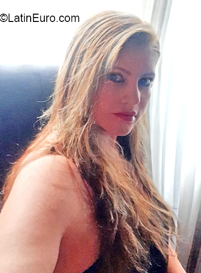 Date this pretty Colombia girl Alega from Bogota CO27310