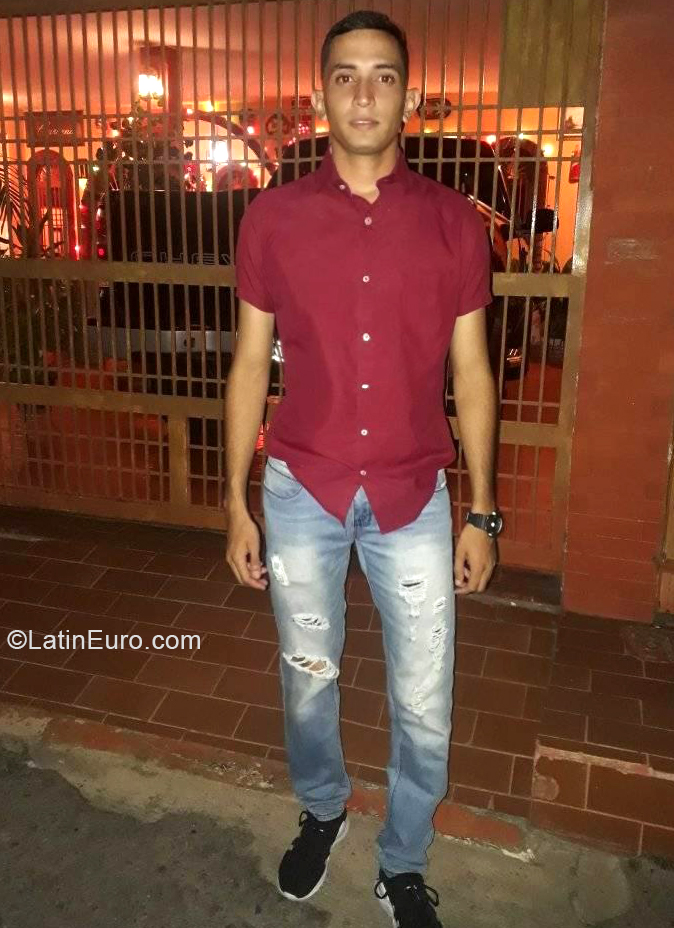 Date this nice looking Venezuela man David from Maracaibo VE3192