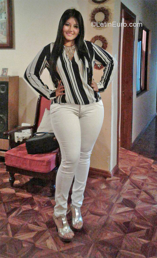 Date this young Ecuador girl Roxana from Manta EC493