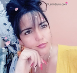attractive Cuba girl Mara from Camaguey CU684