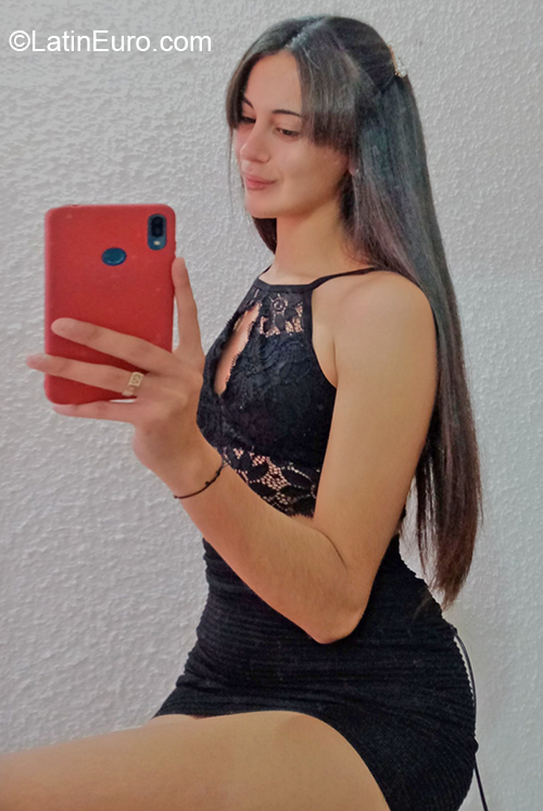 Date this gorgeous Uruguay girl Valentina from Canelones UY50