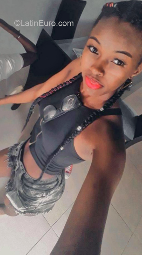 Date this athletic Colombia girl Hepril from Cali CO27386