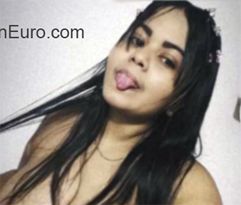 Date this happy Colombia girl Loraine from Barranquilla CO27534