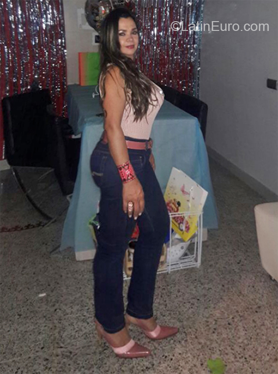 Date this passionate Colombia girl Luz from Medellin CO27548
