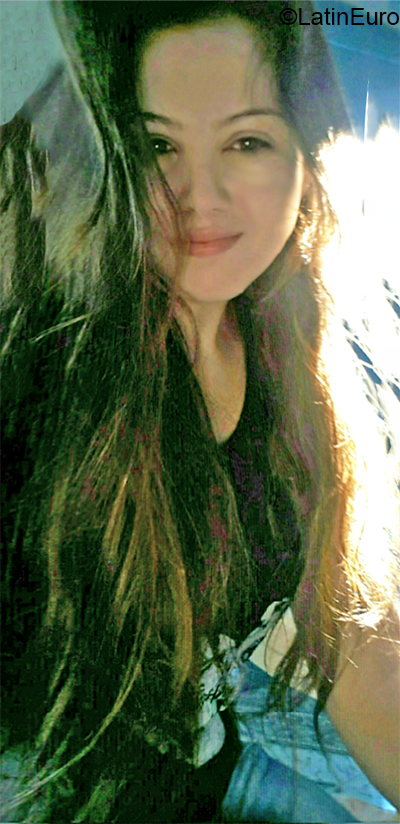 Date this happy Argentina girl Carolina from Las Brenas AR444