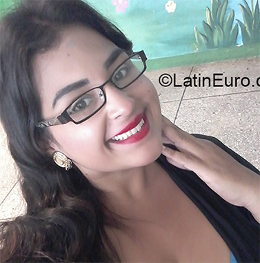 Date this foxy Venezuela girl Meleidi from Barquisimeto VE3309