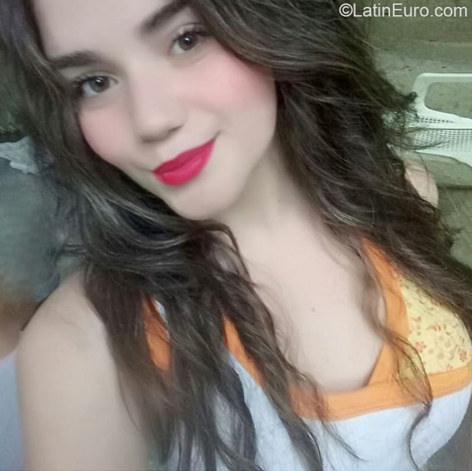 Date this pretty Venezuela girl Yasmin from Trujillo VE3313