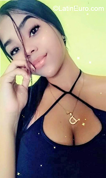 Date this pretty Venezuela girl Daniela from Cabimas VE3314