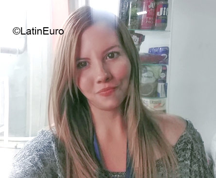 Date this gorgeous Venezuela girl Catherine from Maracaibo VE3347