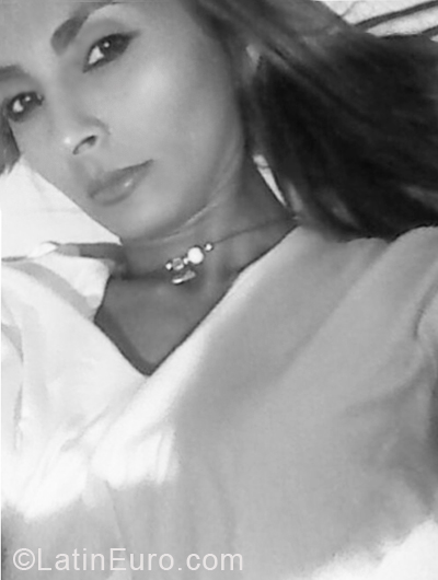 Date this charming Venezuela girl Nathaly from Valera VE3362