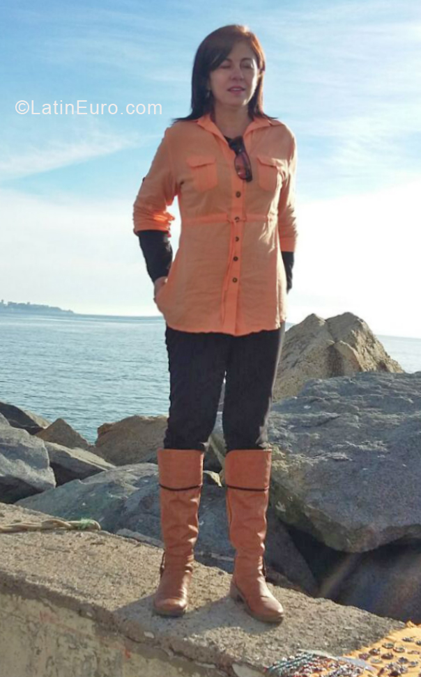 Date this sultry Colombia girl Martha from Medellin CO28091