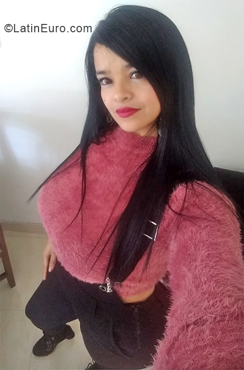Date this passionate Colombia girl Natalia from Medellin CO28241