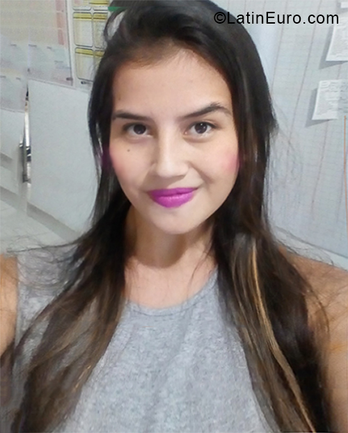 Date this foxy Colombia girl Leila from Cucuta CO28252