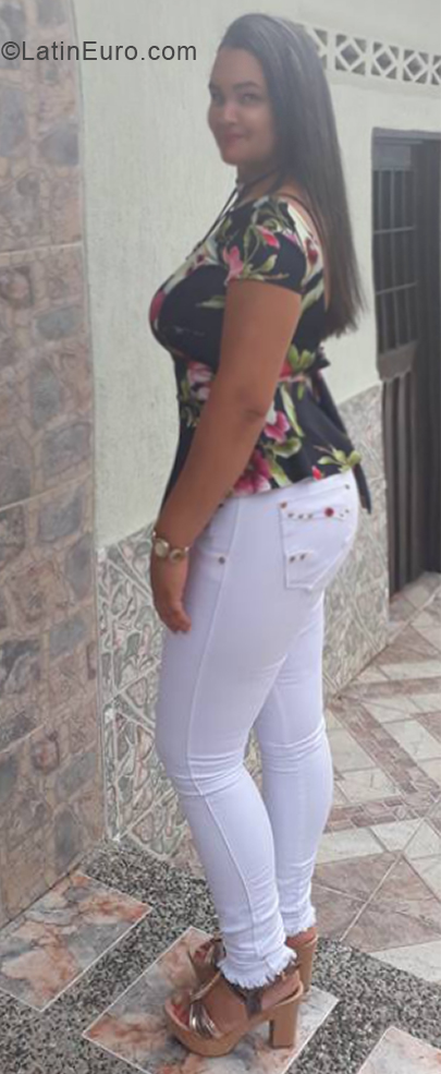 Date this sensual Colombia girl Flor from Cartago CO28259