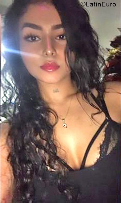 Date this charming Colombia girl Valentina from Medellin CO28437