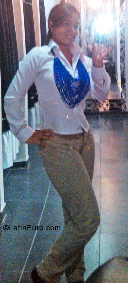 Date this beautiful Colombia girl Tali from Santa Marta CO28452