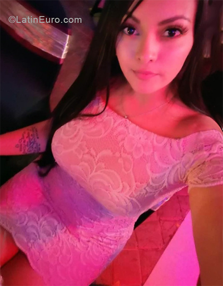 Date this attractive Costa Rica girl Belkis from San Jose CR416