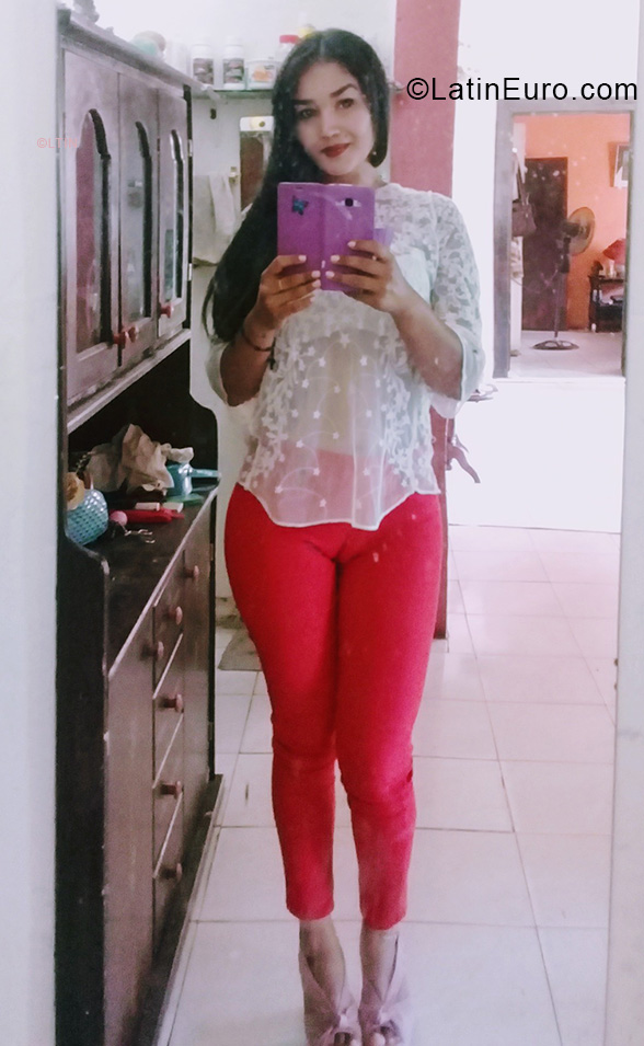 Date this exotic Venezuela girl Magley from San Cristobal VE3482