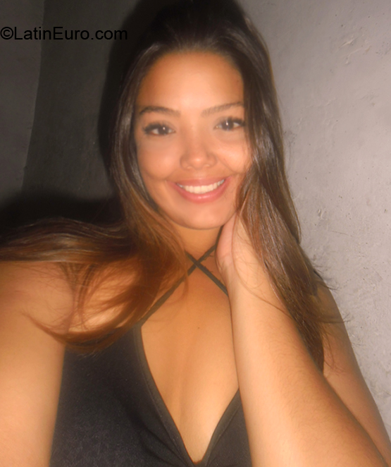 Date this funny Venezuela girl Naty from Caracas VE3496