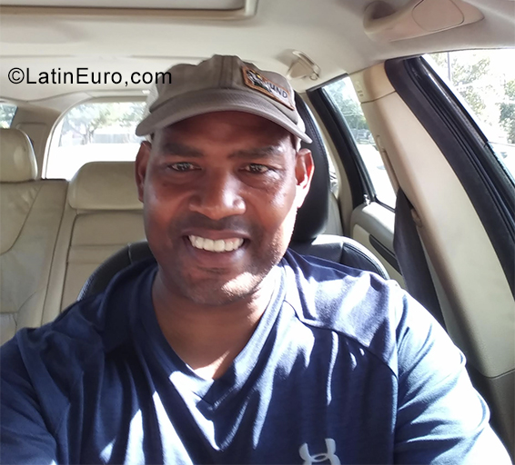 Date this voluptuous United States man Chris from Tulsa US20963