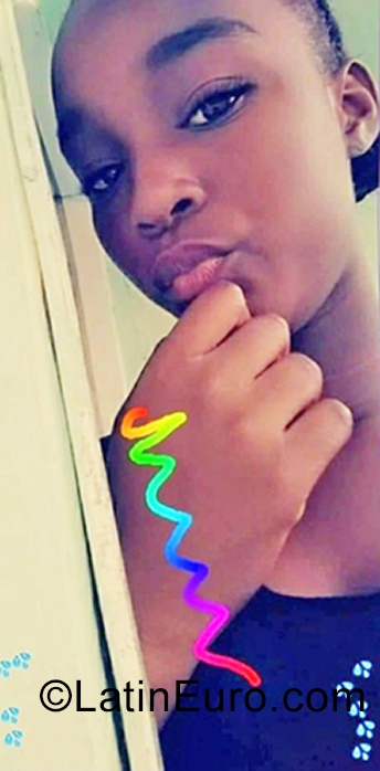 Date this foxy Dominican Republic girl Llina from San Pedro De Macoris DO38816