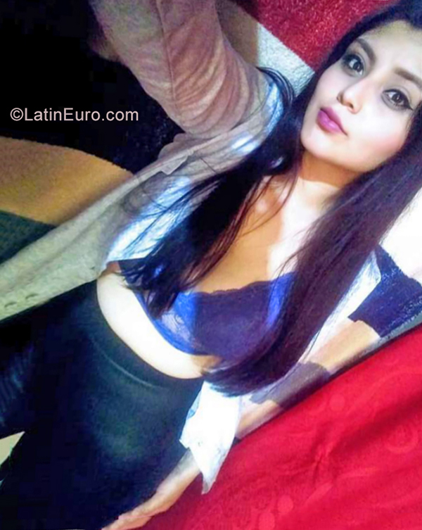 Date this good-looking Mexico girl Samara from México MX2106