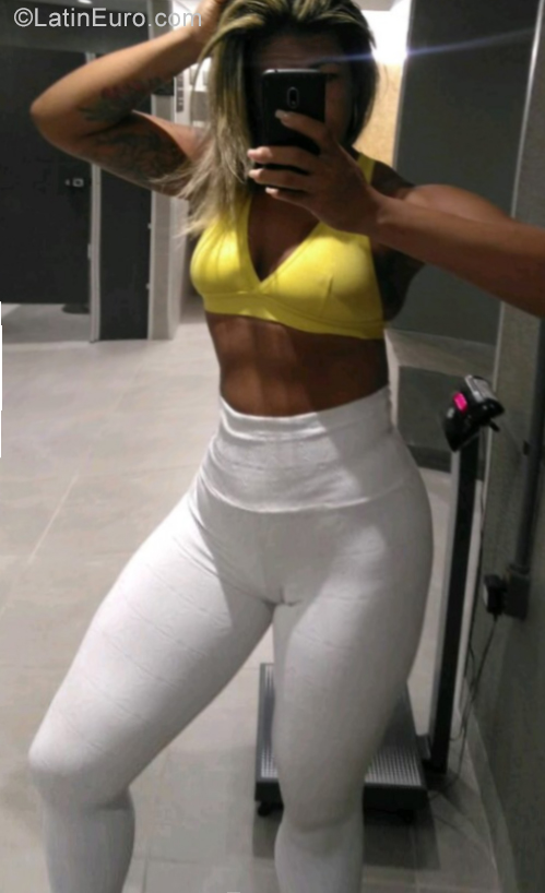 Date this happy Brazil girl Juliana from Salvador BR12414