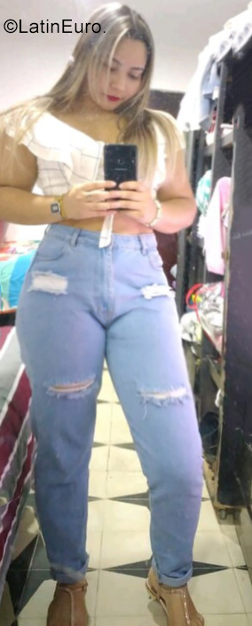 Date this fun Colombia girl Yandra from Barranquilla CO28813
