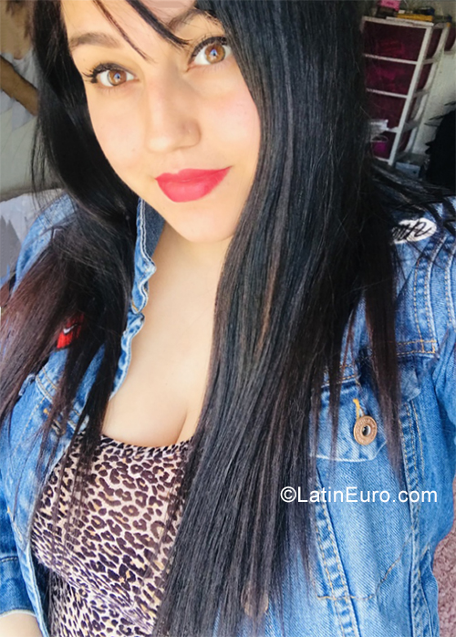 Date this nice looking Chile girl Daphne robles from Valdivia CL216