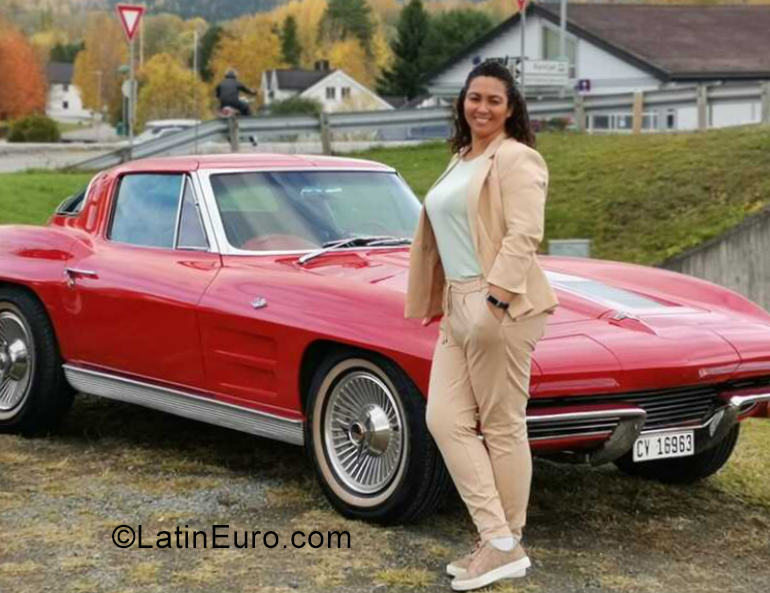 Date this gorgeous Norway girl Edlene from Meråker BR11298