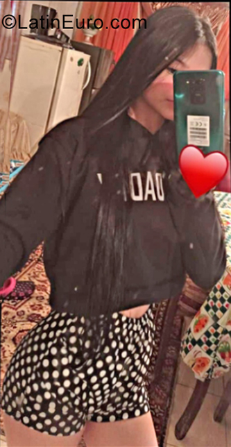 Date this georgeous Venezuela girl Jenifer from Bolivar VE3671