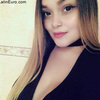 Date this happy Mexico girl Anneline from Chihuahua MX2230