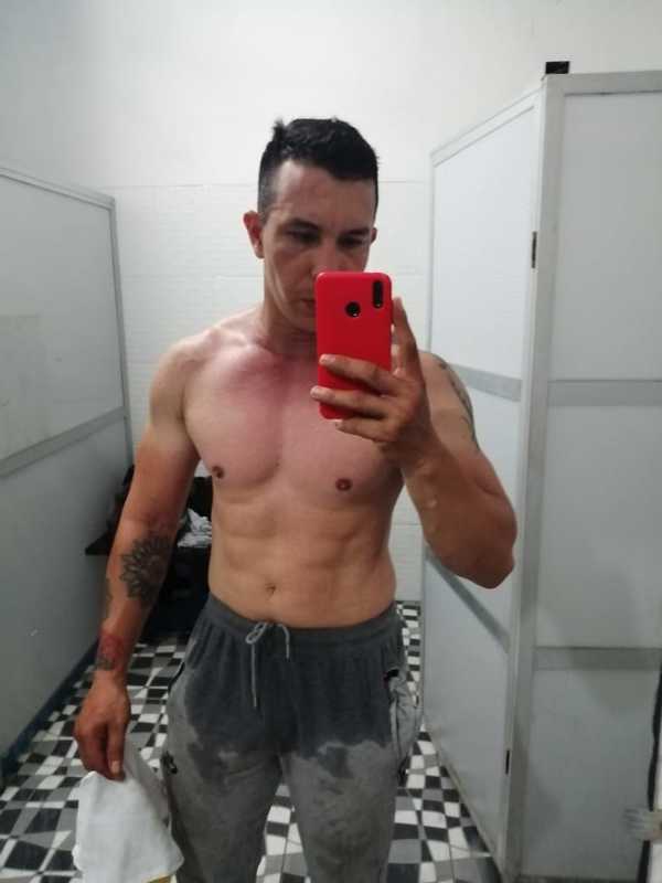 Date this funny United States man Geiber from Cartagena US21095