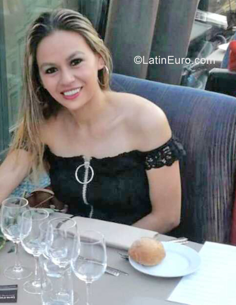 Date this sensual Norway girl Milena from Oslo NO230