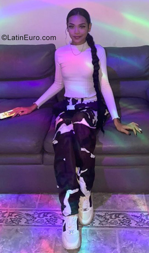 Date this nice looking Colombia girl Susana Martnez from Cartagena CO29301