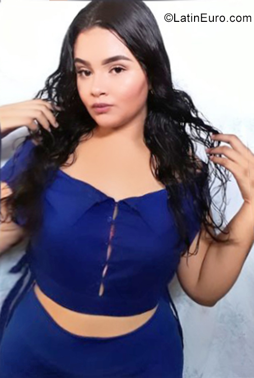 Date this good-looking Nicaragua girl Mayerling from Leon NI275