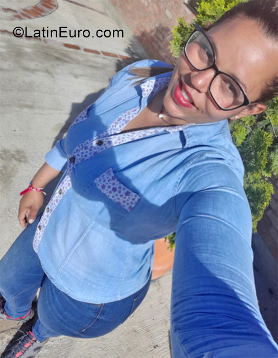 Date this delightful Spain girl Zylmely from Madrid ES597