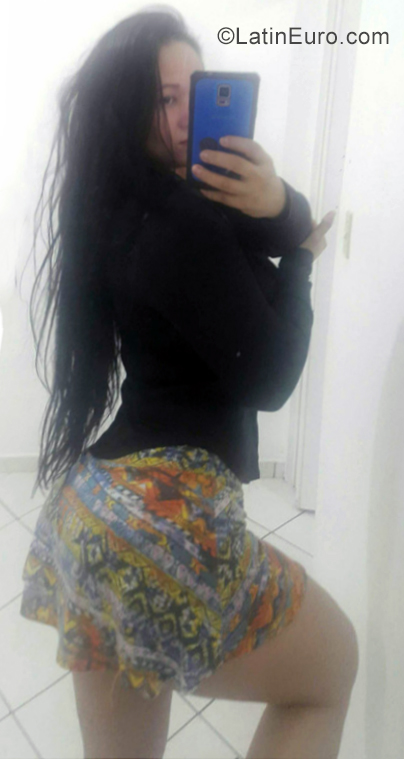 Date this attractive Brazil girl Leone from Sao Paulo BR11392