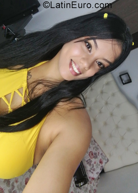 Date this funny Colombia girl Melanie from Bucaramanga CO29454