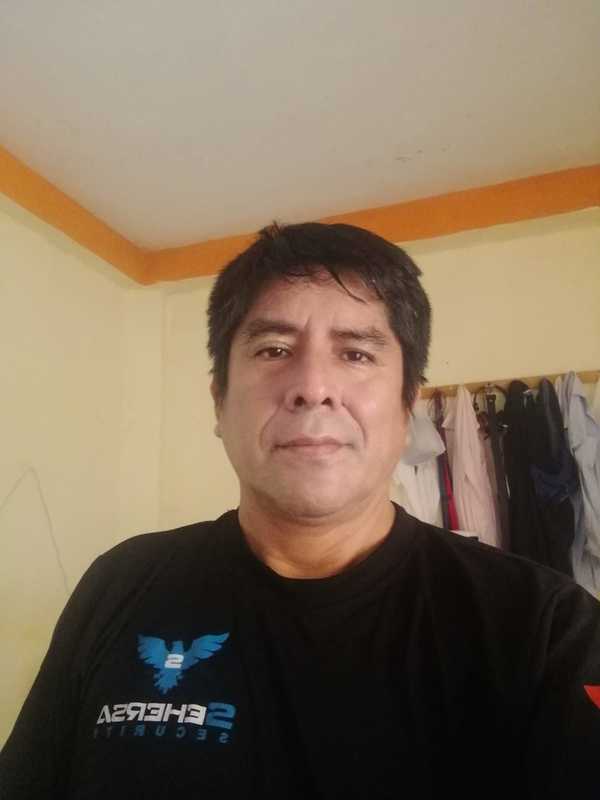 Date this stunning Peru man Oswaldo from Trujillo PE1800