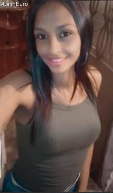 Date this funny Venezuela girl Angely from Maracay VE3754