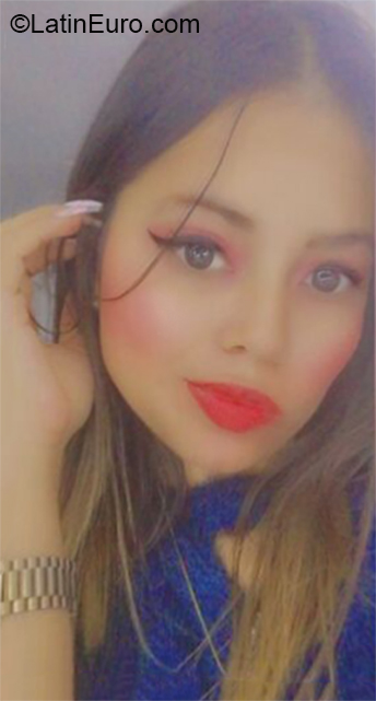 Date this sensual Colombia girl Zuli from Bogota CO29654