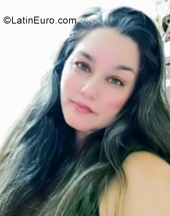 Date this passionate Colombia girl Lizeth from Cali CO29662