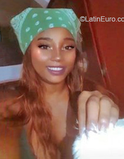 Date this charming Colombia girl Alejandra from Cali CO29802