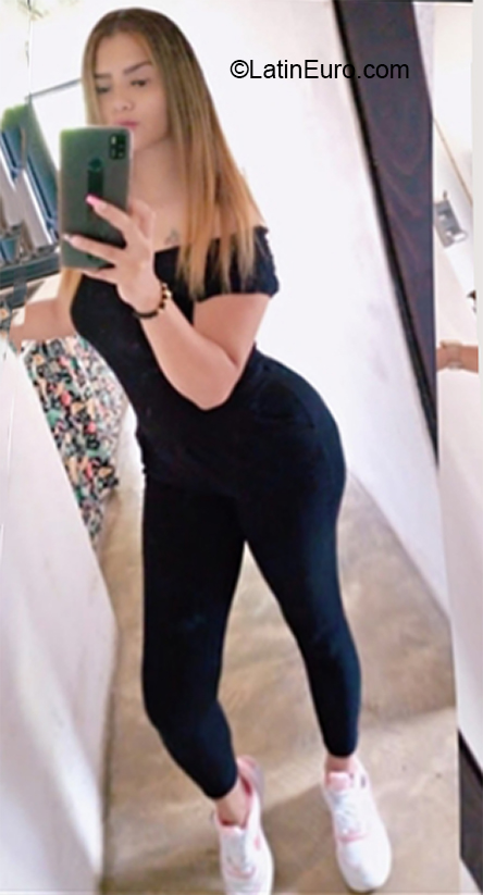 Date this passionate Colombia girl Kley from Bogota CO29822