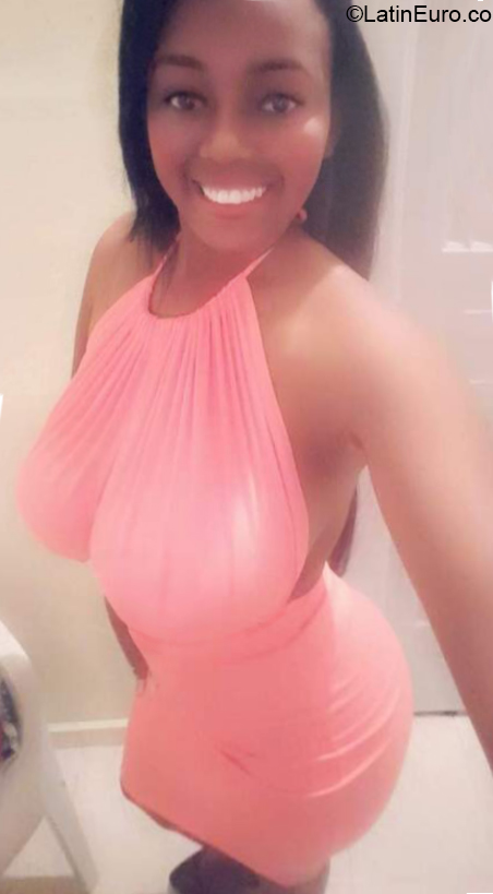 Date this tall Dominican Republic girl Elisa from Higuey DO40271