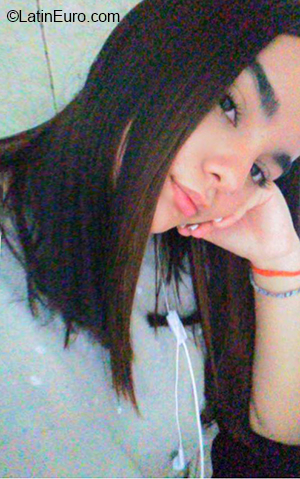 Date this young Argentina girl Dani from Mendoza AR717