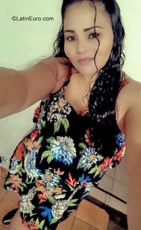 Date this foxy Venezuela girl Anajay from San Cristóbal VE3866
