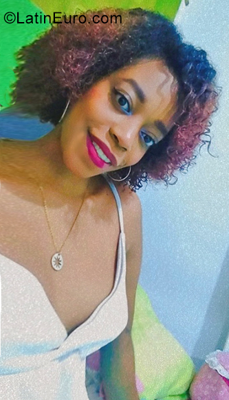 Date this lovely Colombia girl Vanessa from Cali CO29906